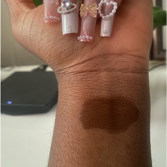 FENTY BEAUTY BY RIHANNA - Picture 2 of 3